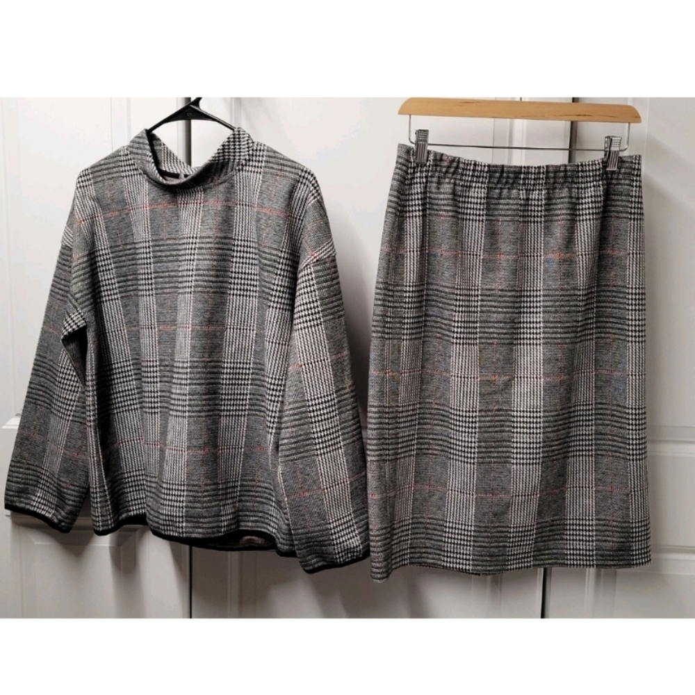 Diffa Two Piece Outfit Shirt & Skirt